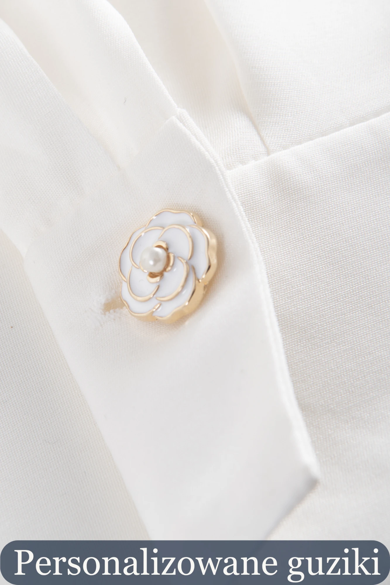koszula modelowana jedwa.png